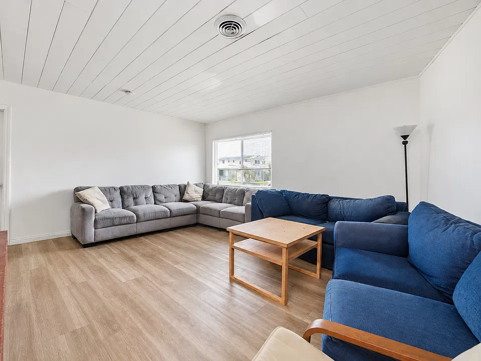 5449-5451 Dorothy Dr