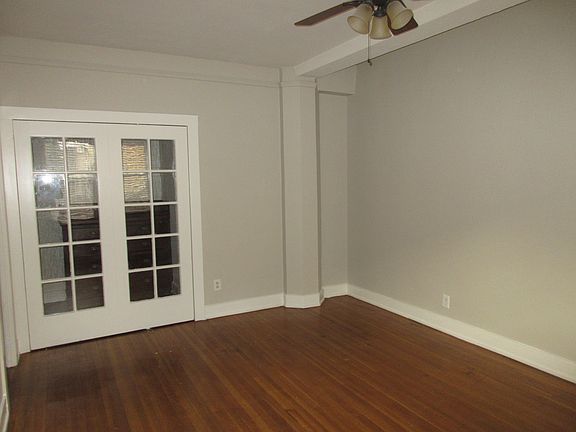 2nd image of 35 N Alboni Pl