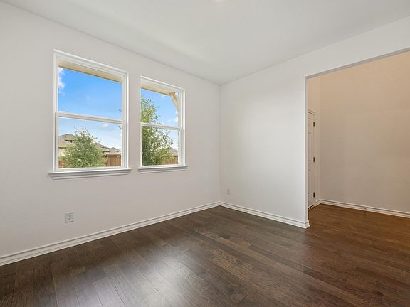 5th image of 129 Gracie Way