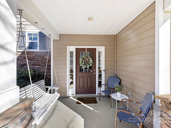 2nd image of 5932 Gilchrist Cir