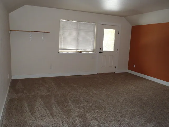 2 bed, 1100 sqft, $1,800 — Photo 2