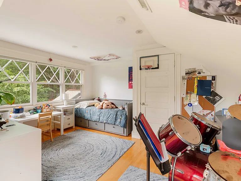 25 Bradford Rd — Photo 15