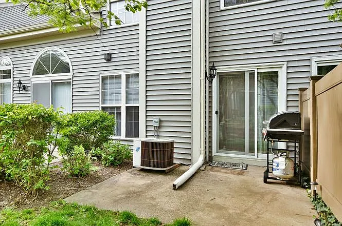 917 Little Falls Ct — Photo 30