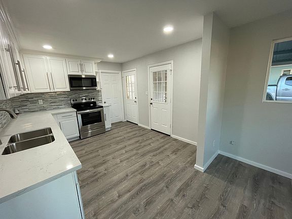 2nd image of 2939 W Townley Ave