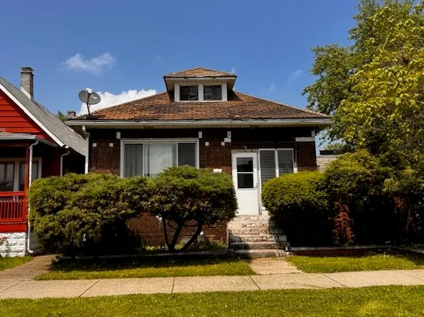 616 E 151st St, East Chicago, IN 46312