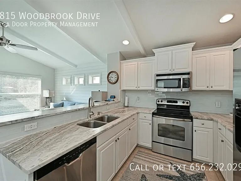 4815 Woodbrook Dr — Photo 8