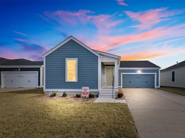 5020 Barter St, Saint Charles, MO 63301