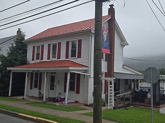 2nd image of 716 N High St