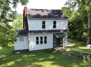 5803 E Pea Ridge Rd, Huntington, WV 25705