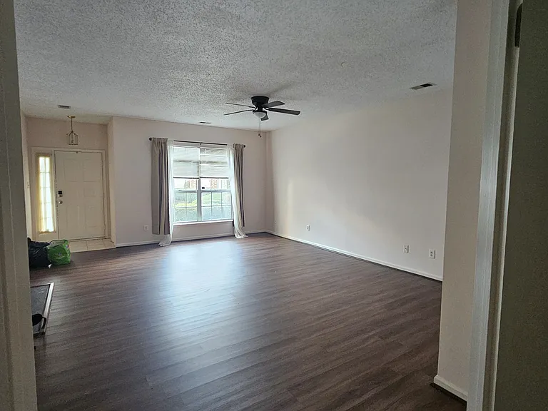 5110 Cypress Point Cir #102 — Photo 4