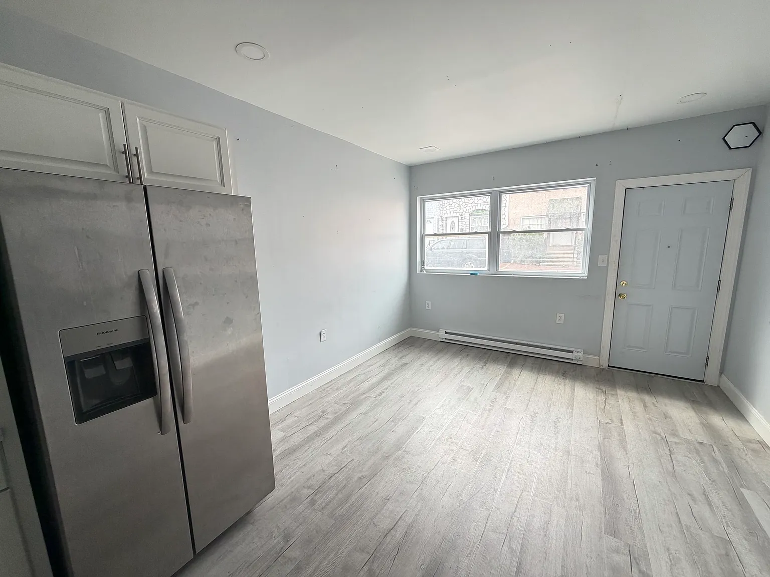 1401 Cotton St — Photo 2