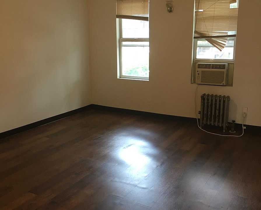 1st image of 2066 E 28th St