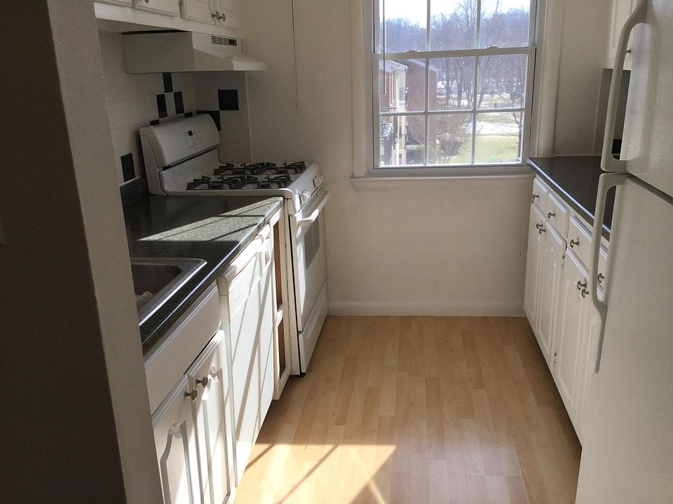 1st image of 9445 Fairfax Blvd APT 302