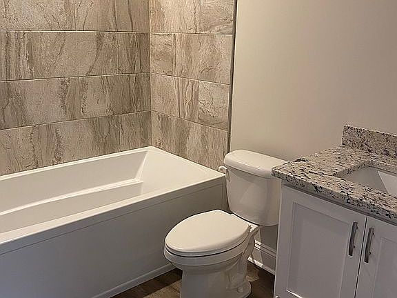 4th image of 2141 Aubrianna Ln