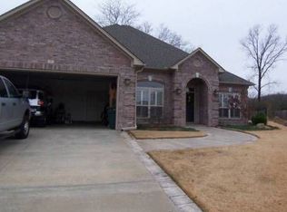 27 Clancy Ct, Little Rock, AR 72223