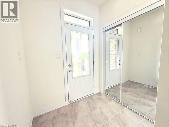 3rd image of 299 Starlight Ave