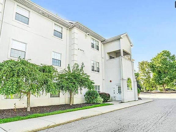3rd image of 268 W Saginaw St APT 203