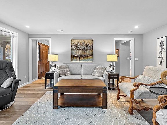 3rd image of 1335 Ridgeway Blvd