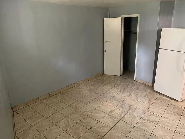 9982 S Broadway St #5R — Photo 6