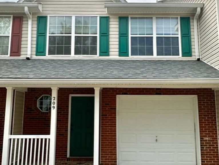 209 Swaying Pine Ct — Photo 1