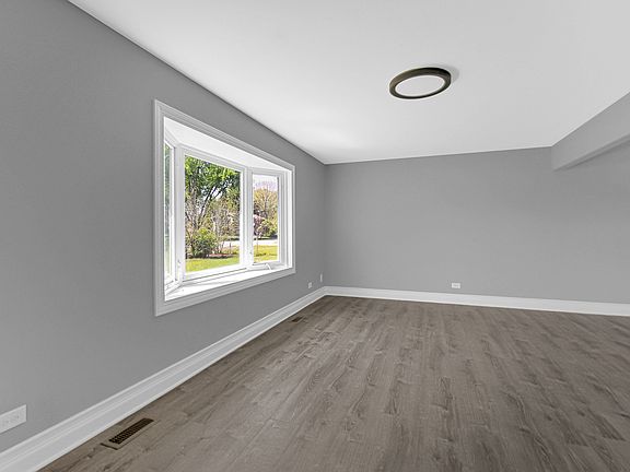 5th image of 28W502 Leverenz Rd