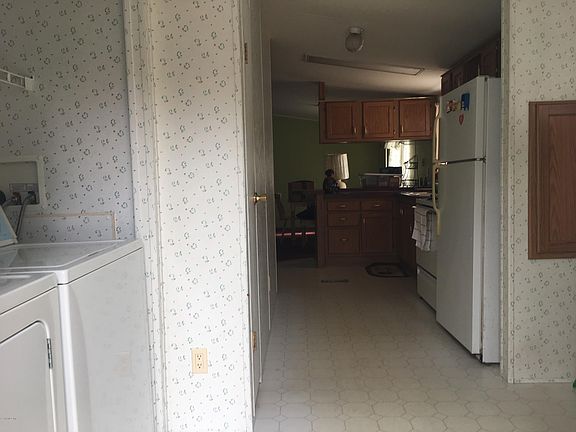 4th image of 2235 SE 173rd Ave