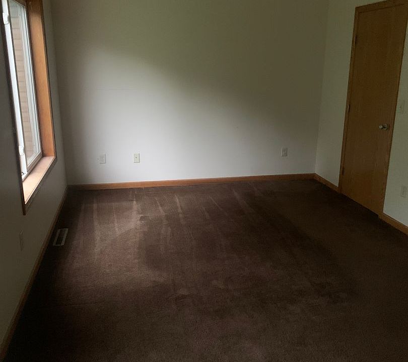 1st image of 927-975 W Wilson St #08c01d2b2