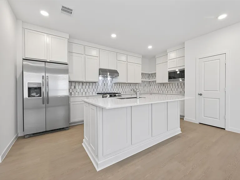 13071 Pine Trace St — Photo 13