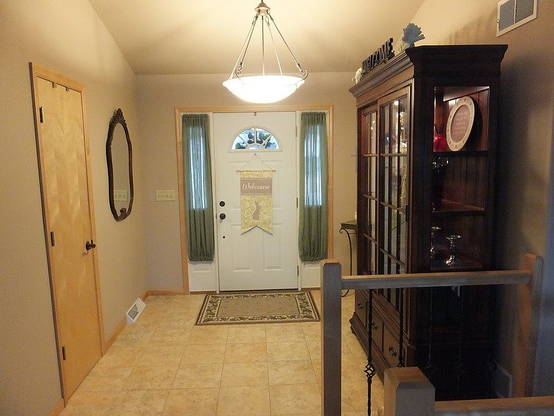 1st image of 639 Mohr Cir