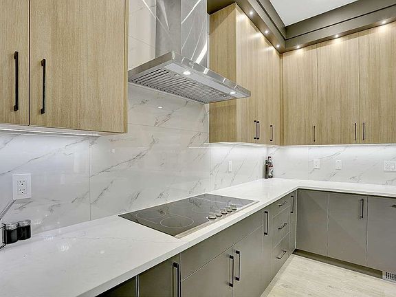 5th image of 2828 Babich St