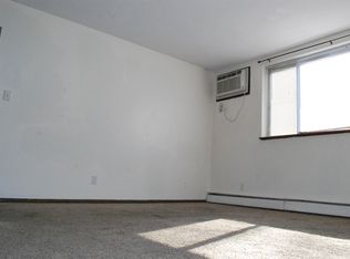 3050 8th St APT 3, Marion, IA 52302