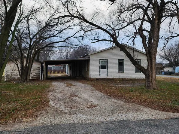 702 S Fair St, Wellington, KS 67152