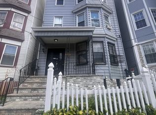 528 Grove St #3A, Irvington, NJ 07111