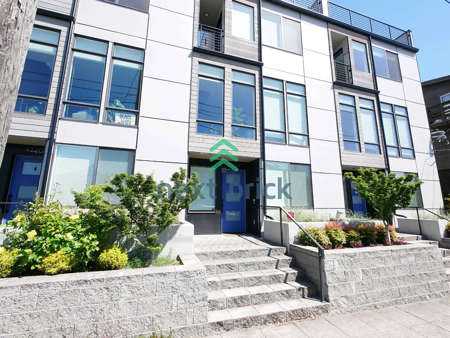 3Beds 2Baths Stunning Townhome in Seattle Available August 1 for Rent! — Photo 1