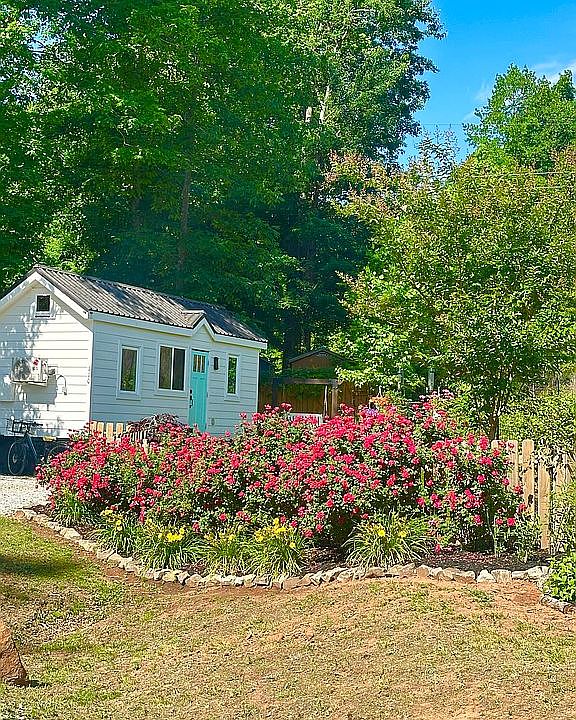 1st image of 110 Creekwalk Dr