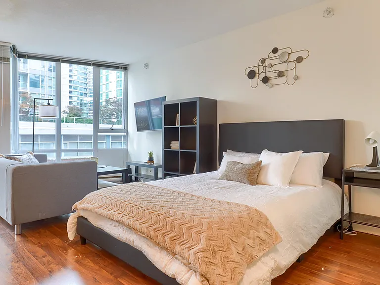 233 Robson St #508 — Photo 7