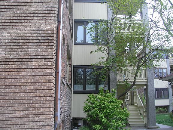 4th image of 643 Ontario St APT 1