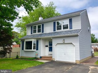 339 Station Rd, Roebling, NJ 08554