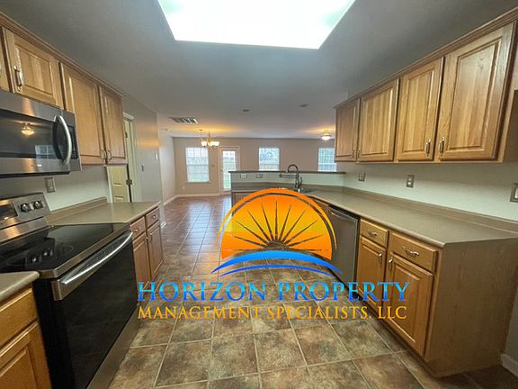 5th image of 4821 Inglewood Ct SE
