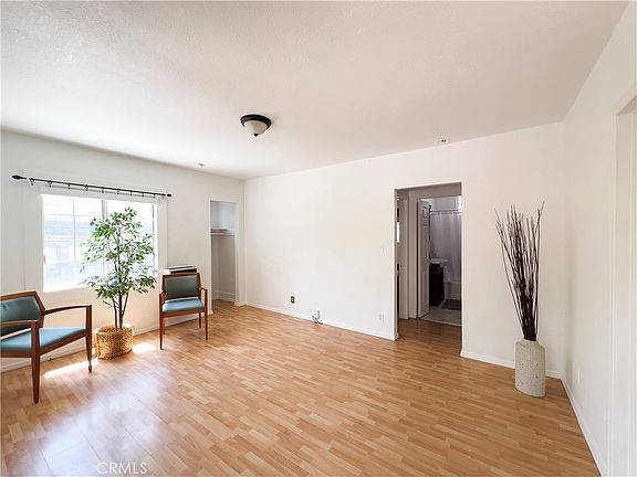 4th image of 1915 Echo Park Ave