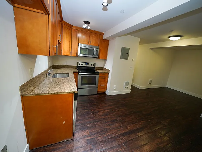 South Lane Apartments — Photo 83