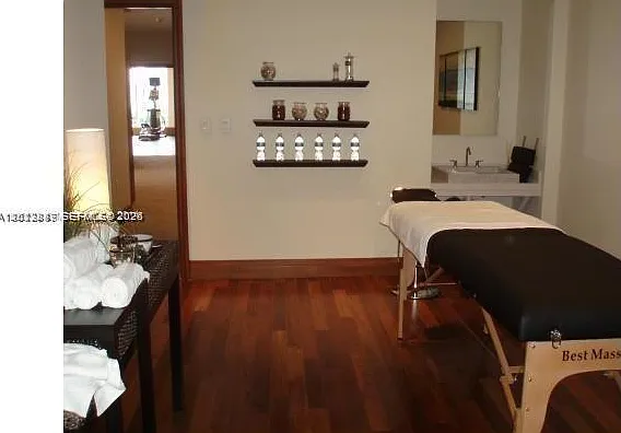 1060 Brickell Ave #2305 — Photo 8
