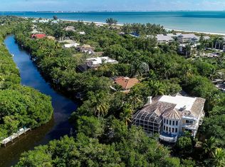 696 Kinzie Island Ct, Sanibel, FL 33957