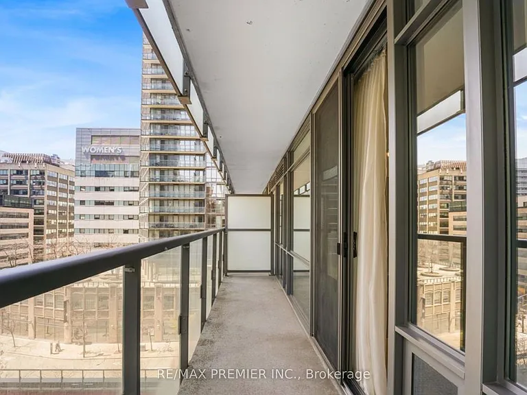 37 Grosvenor St #610 — Photo 14