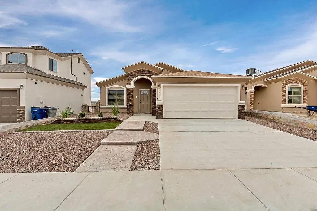 4 bed, 2.0 bath, 1368 sqft, $1,950 — Photo 1