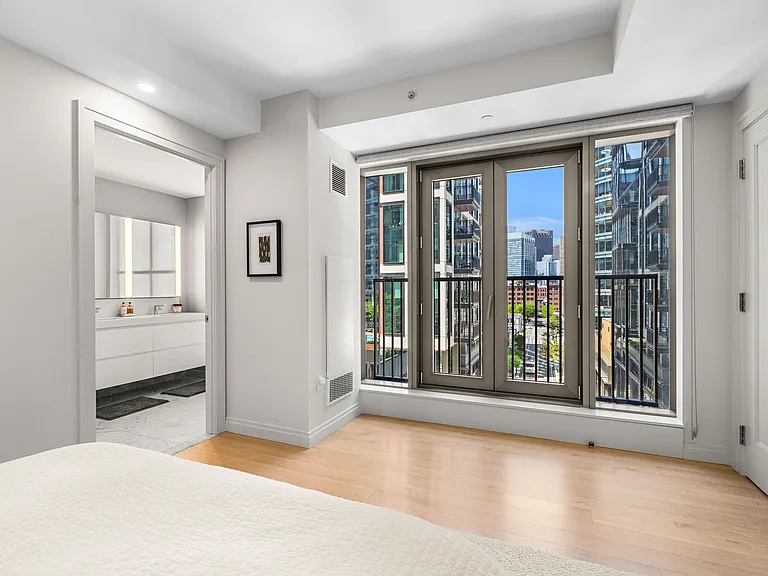 135 Seaport Blvd #705 — Photo 17