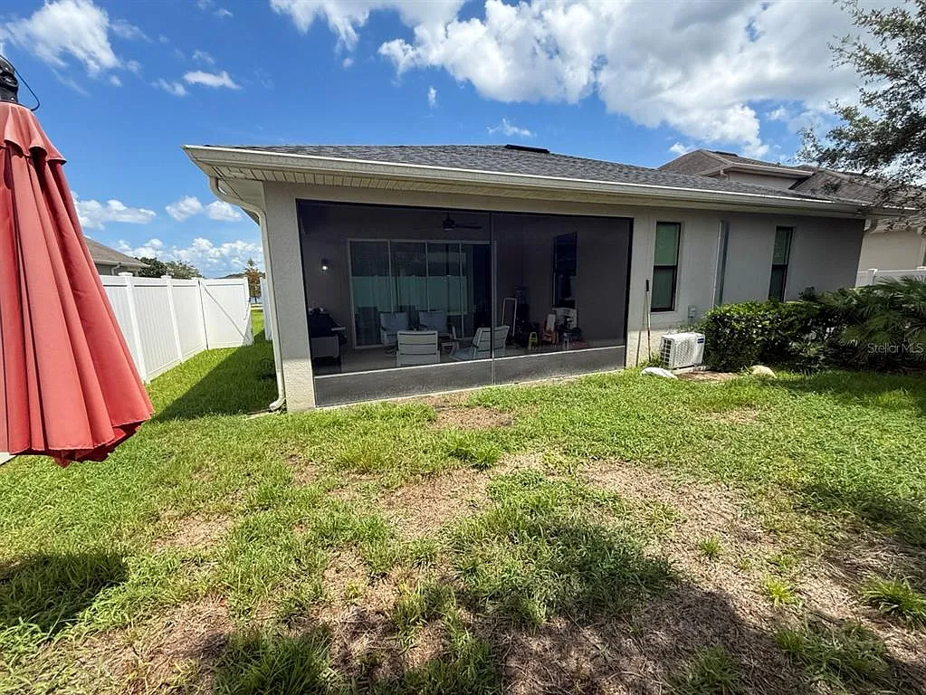 4 bed, 2.5 bath, 2170 sqft, $3,150 — Photo 2