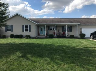 17117 Tecumseh Dr W, Wapakoneta, OH 45895