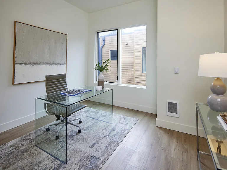 140 NE Sacramento St — Photo 34
