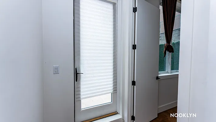 Rented by Nooklyn NYC LLC | media 13